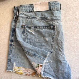 NWT‎ AE Low Rise Tom Girl Shorts